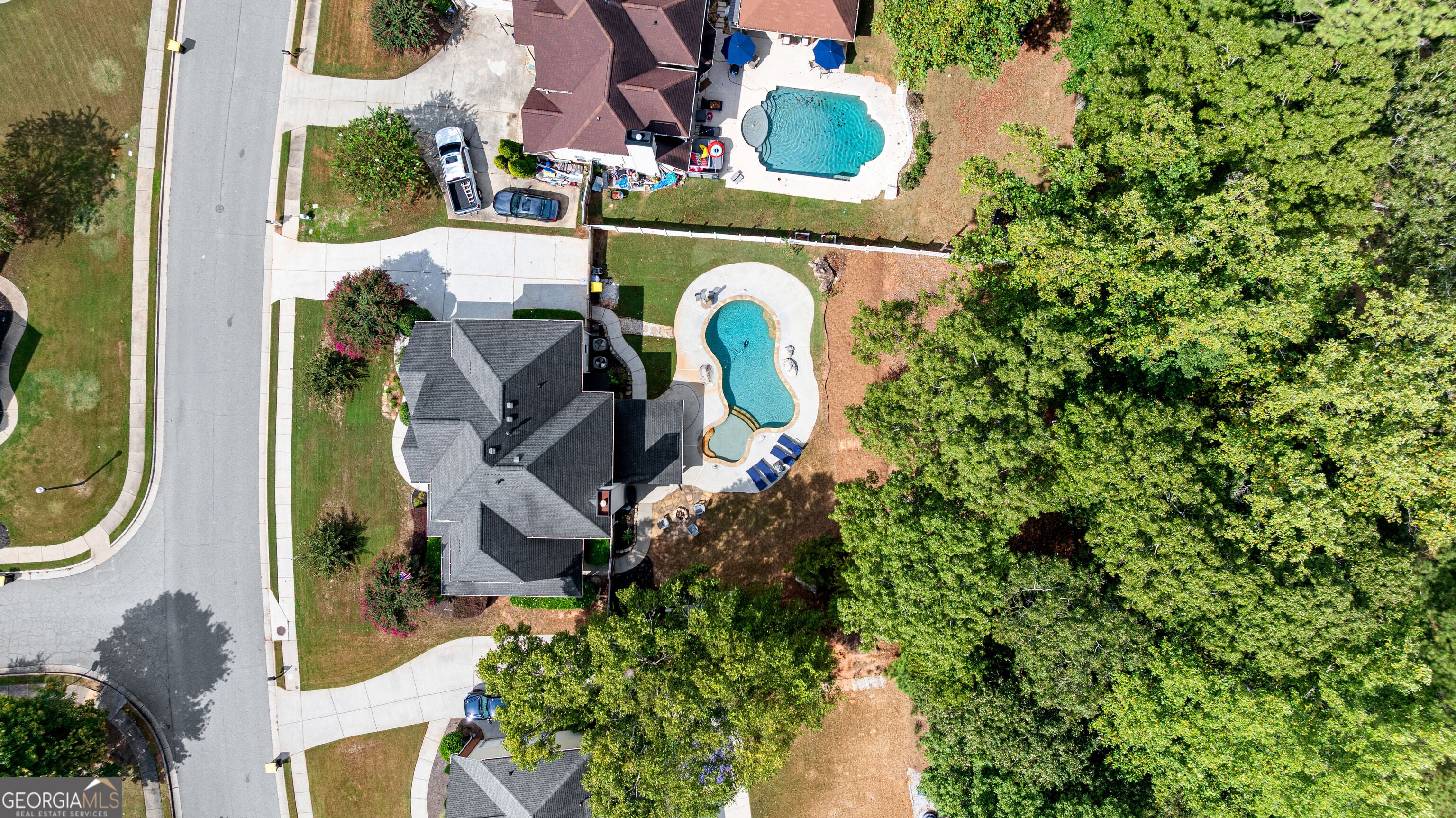 260 Lake Forest DR