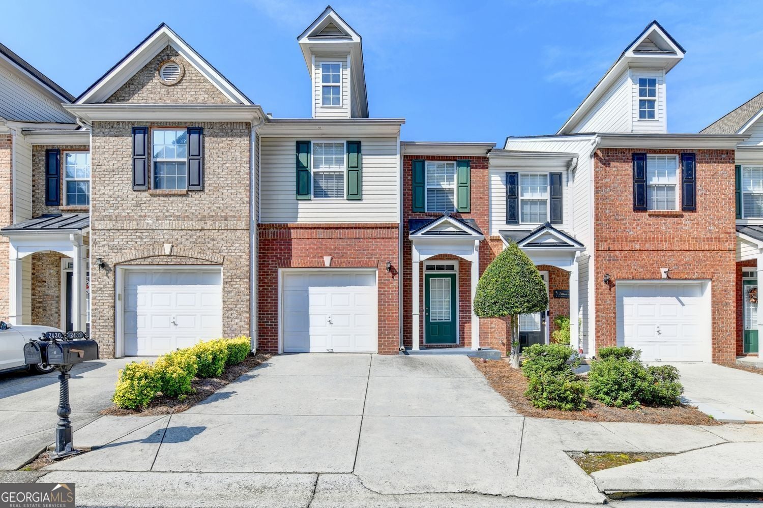 2432 Birkhall WAY