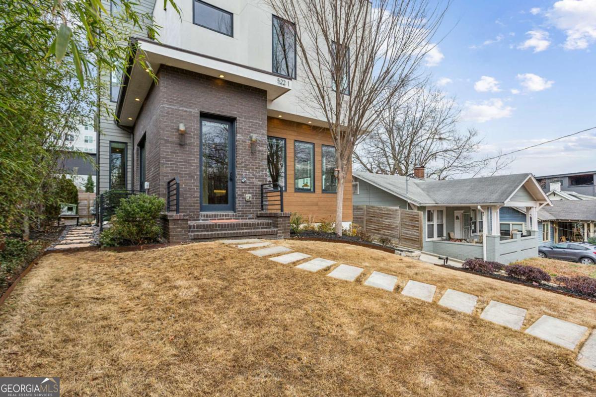 522 Boulevard PL NE 1