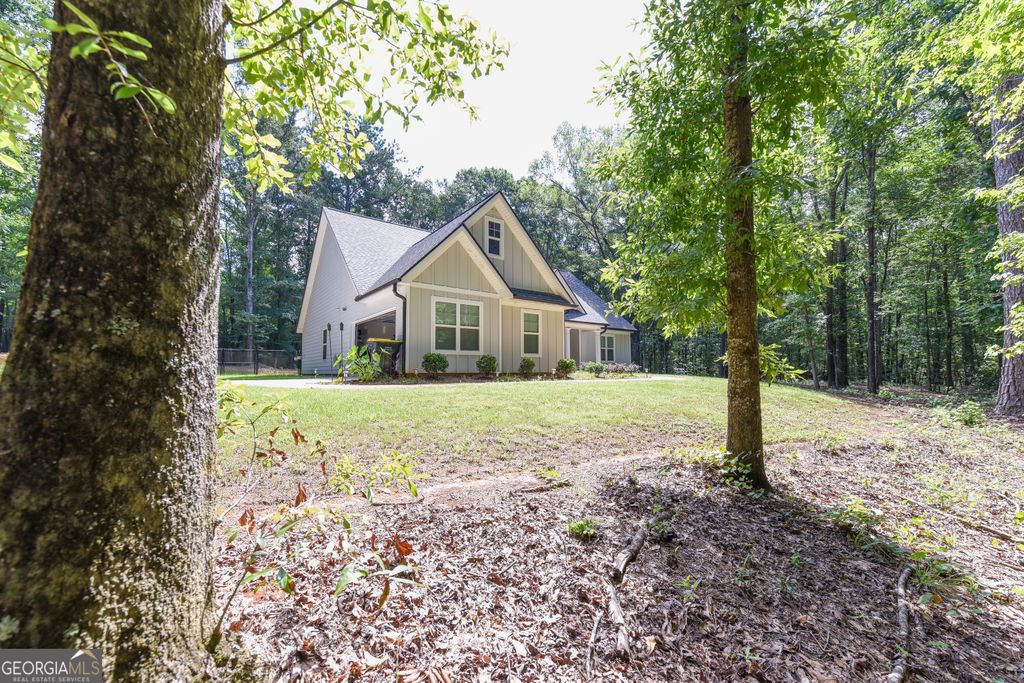 Photo of 4668 Gordon Road, Senoia, GA 30276 (MLS # 10808604)