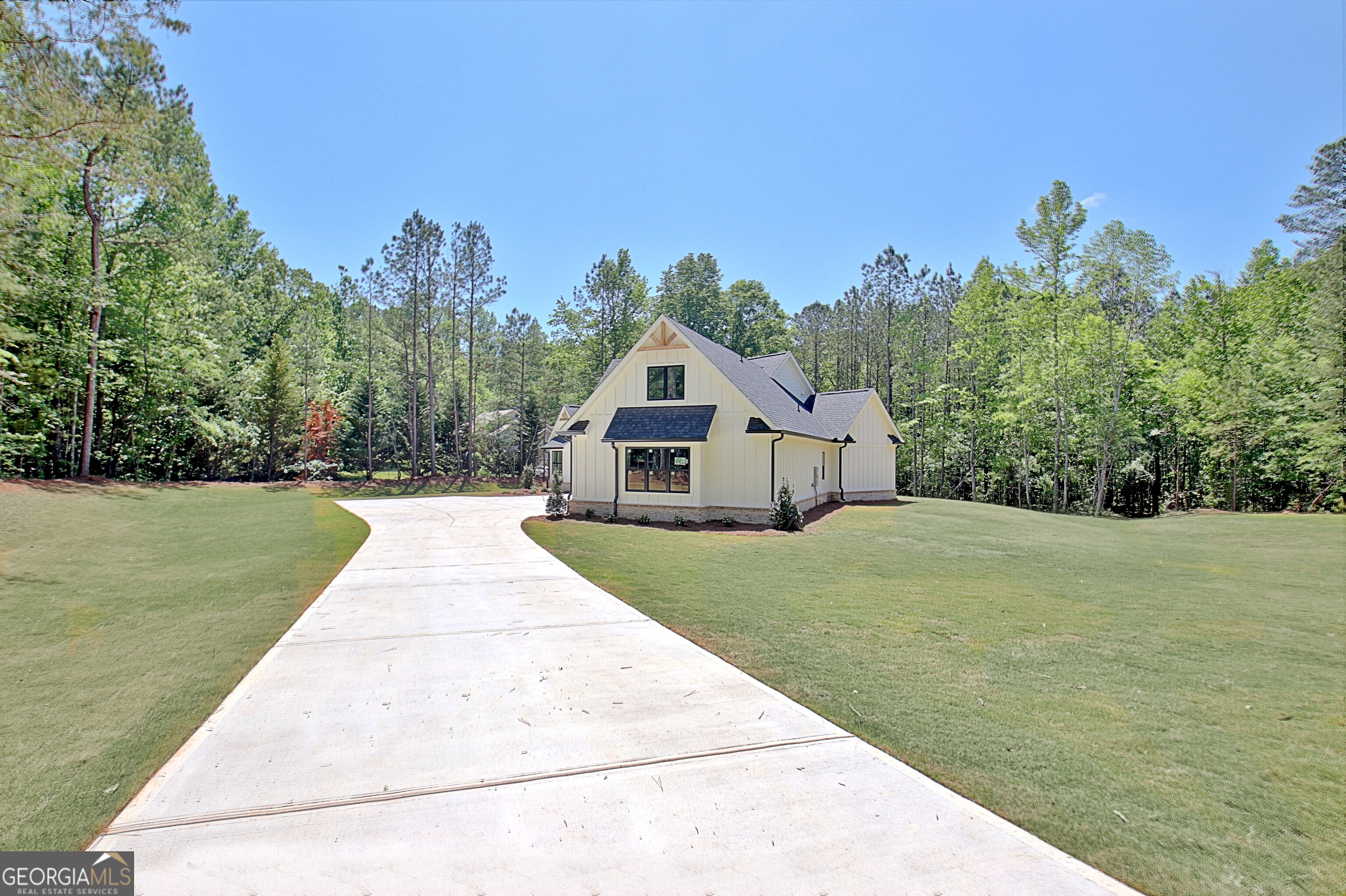 600 Eastside School RD