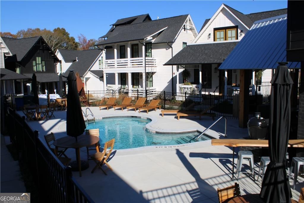 Kennesaw, Georgia 30144, United States, 2 Bedrooms Bedrooms, ,2 BathroomsBathrooms,Residential,Active,142282