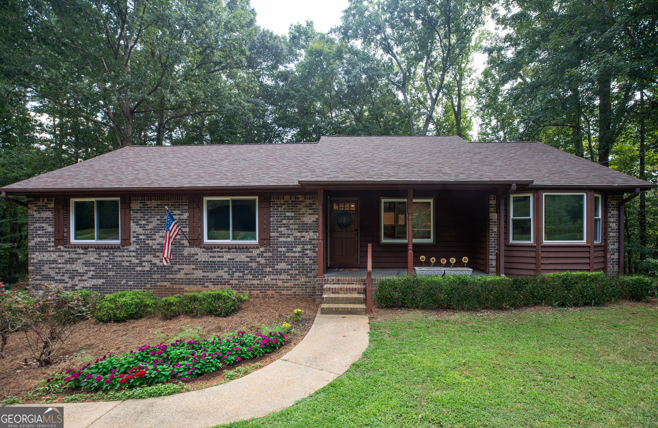 4512 Creekwood CIR NW