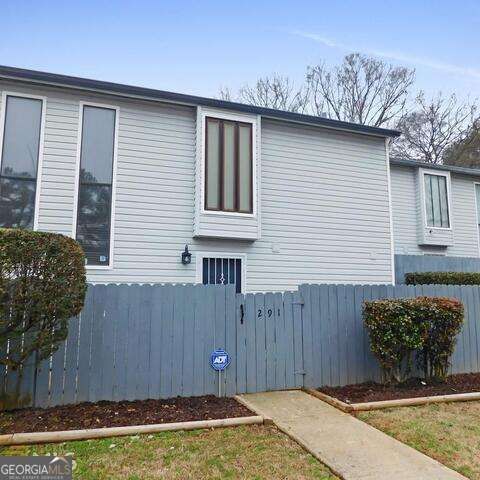 Photo of 291 Country Club Drive, Jonesboro, GA 30238 (MLS # 10615951)