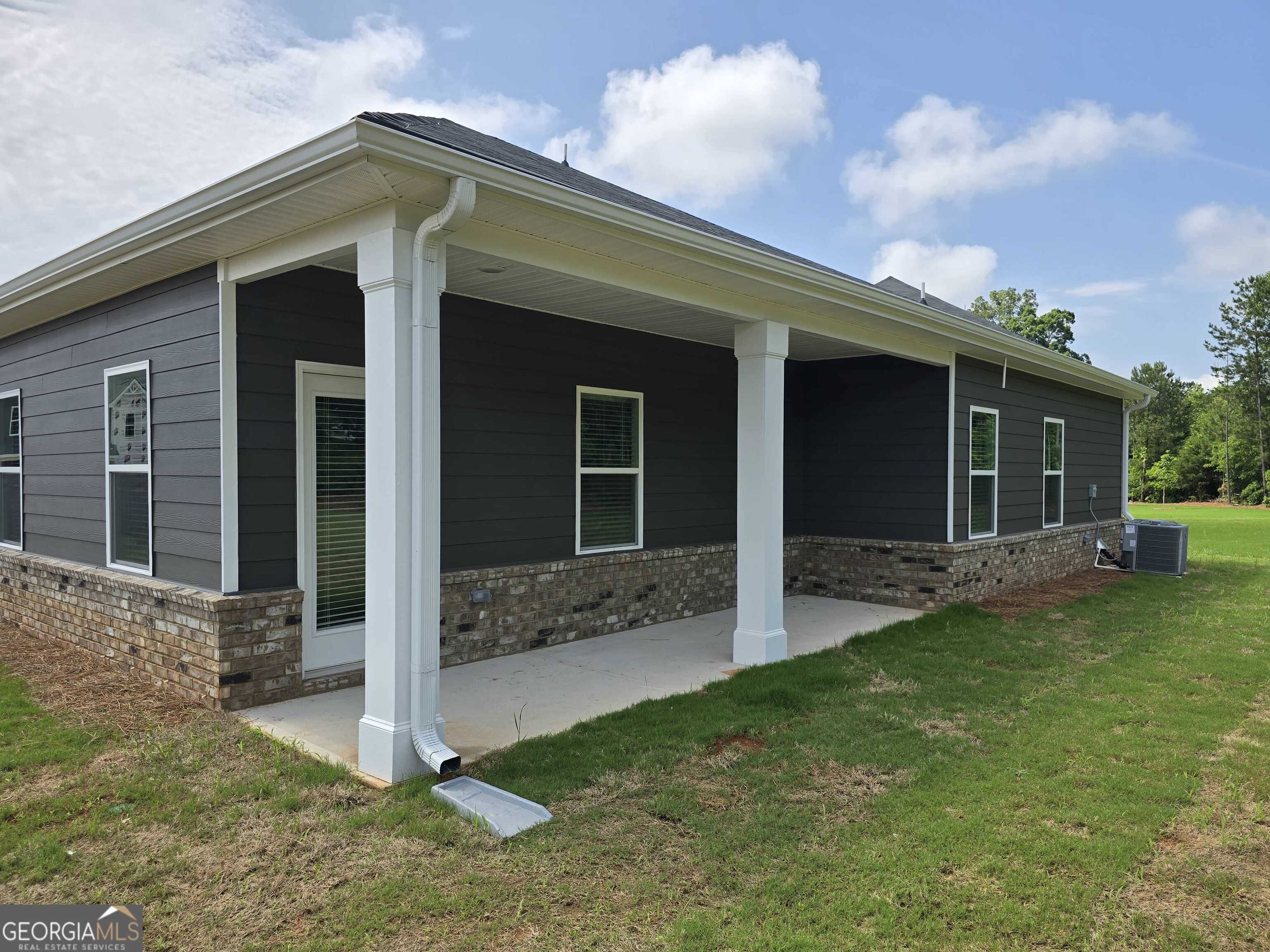 1661 Fuma Leaf WAY 245