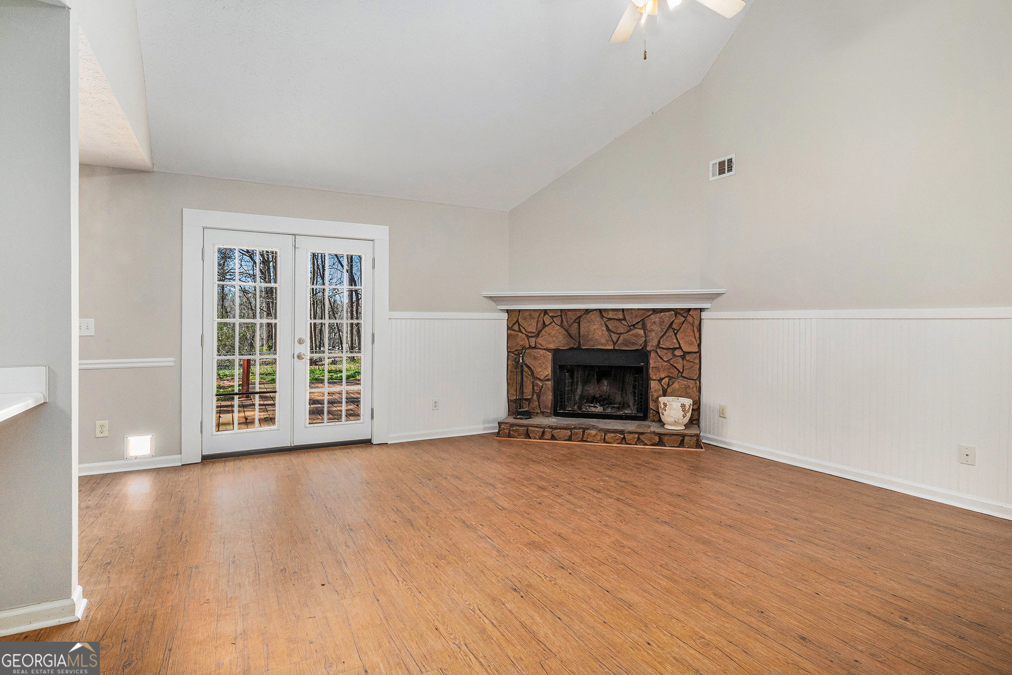 105 Eugene CT