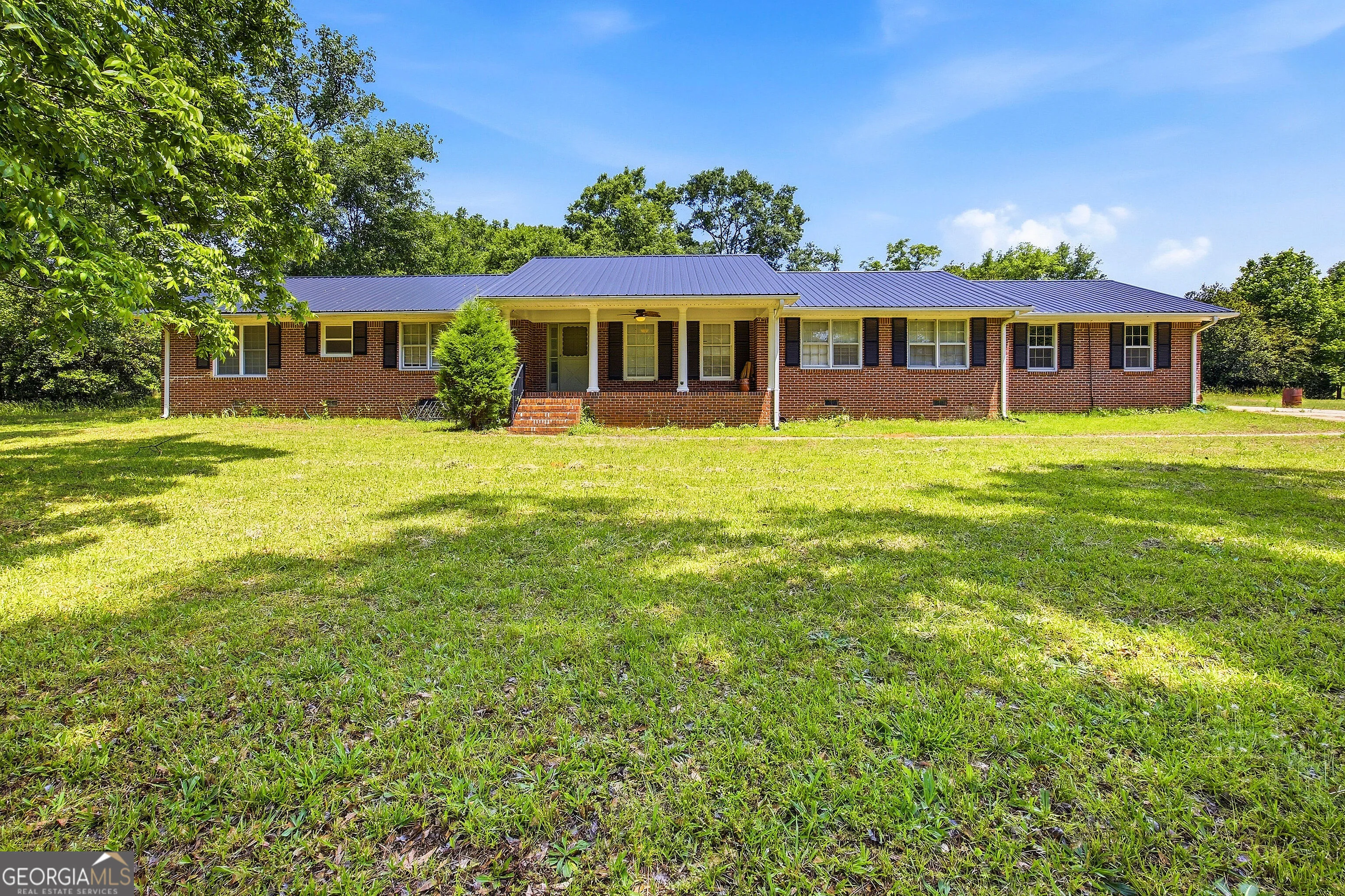 1761 Highway 16 E
