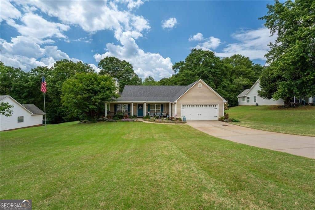 Photo of 329 Tallassee Lane, Statham, GA 30666 (MLS # 10824067)