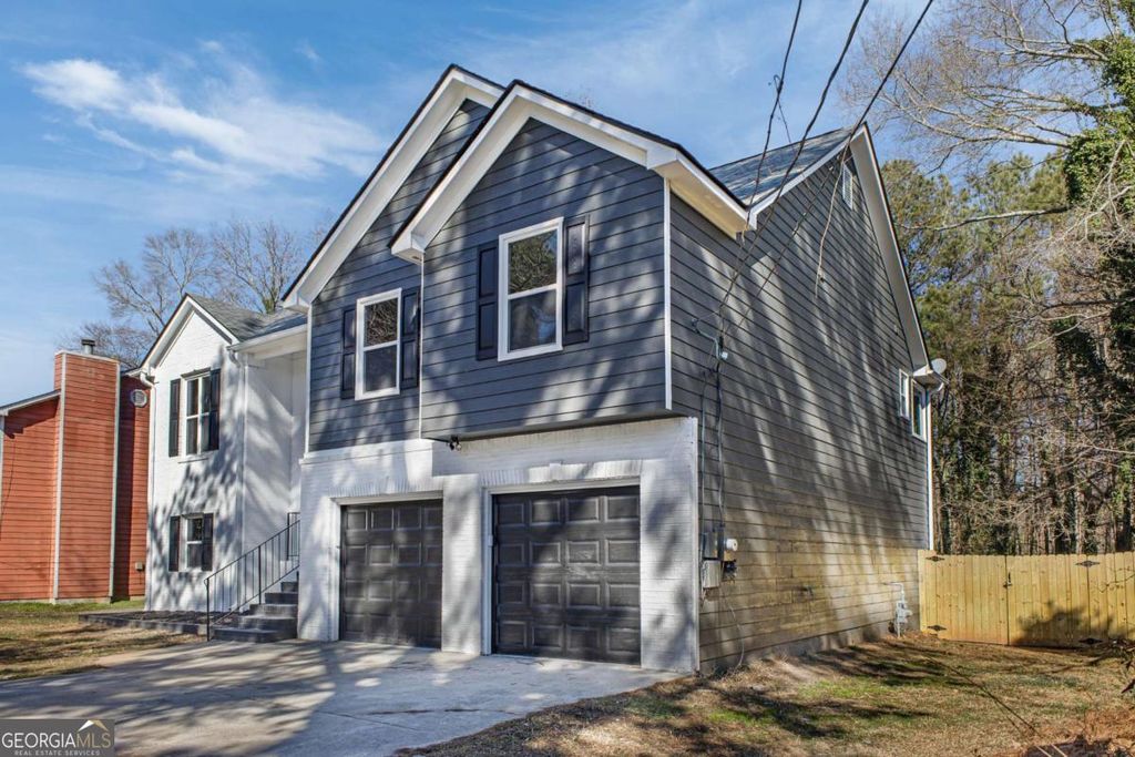 Photo of 2874 Fairburn Road, Atlanta, GA 30331 (MLS # 10693302)