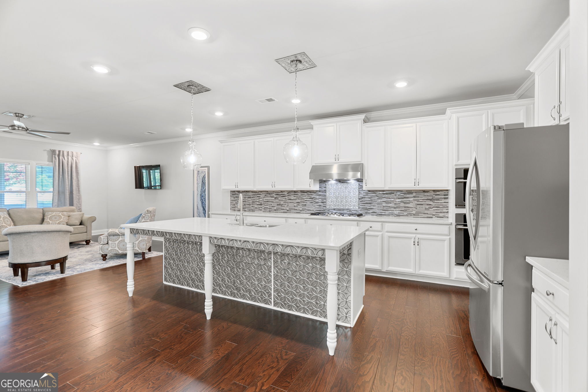 160 Maple Leaf RD