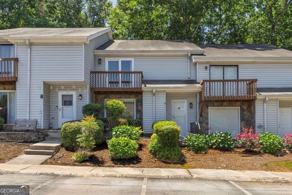 Photo of 9 Fairway Drive NW, Kennesaw, GA 30144 (MLS # 10769626)