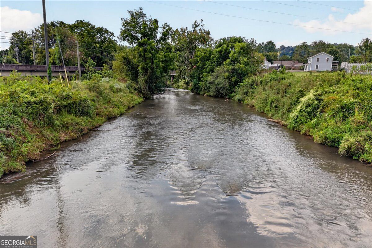 0 River ST