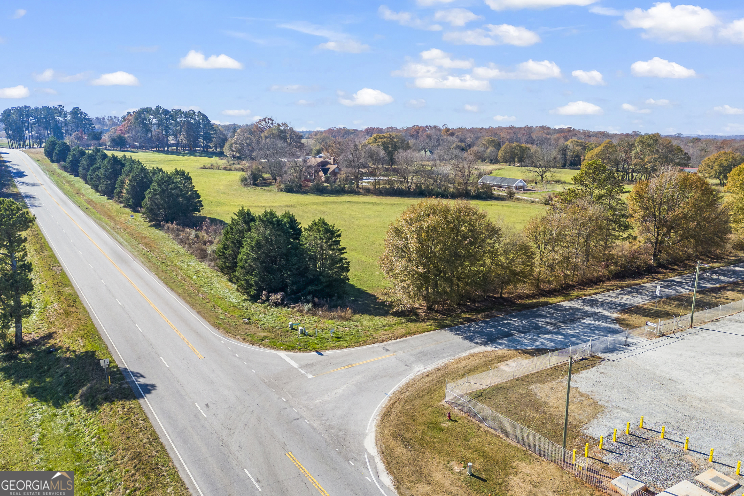 77 Grady School RD