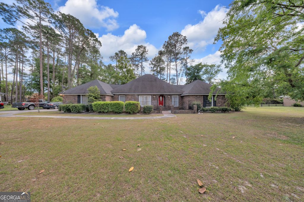 Photo of 1304 Shawnee Drive, Waycross, GA 31501 (MLS # 10774753)