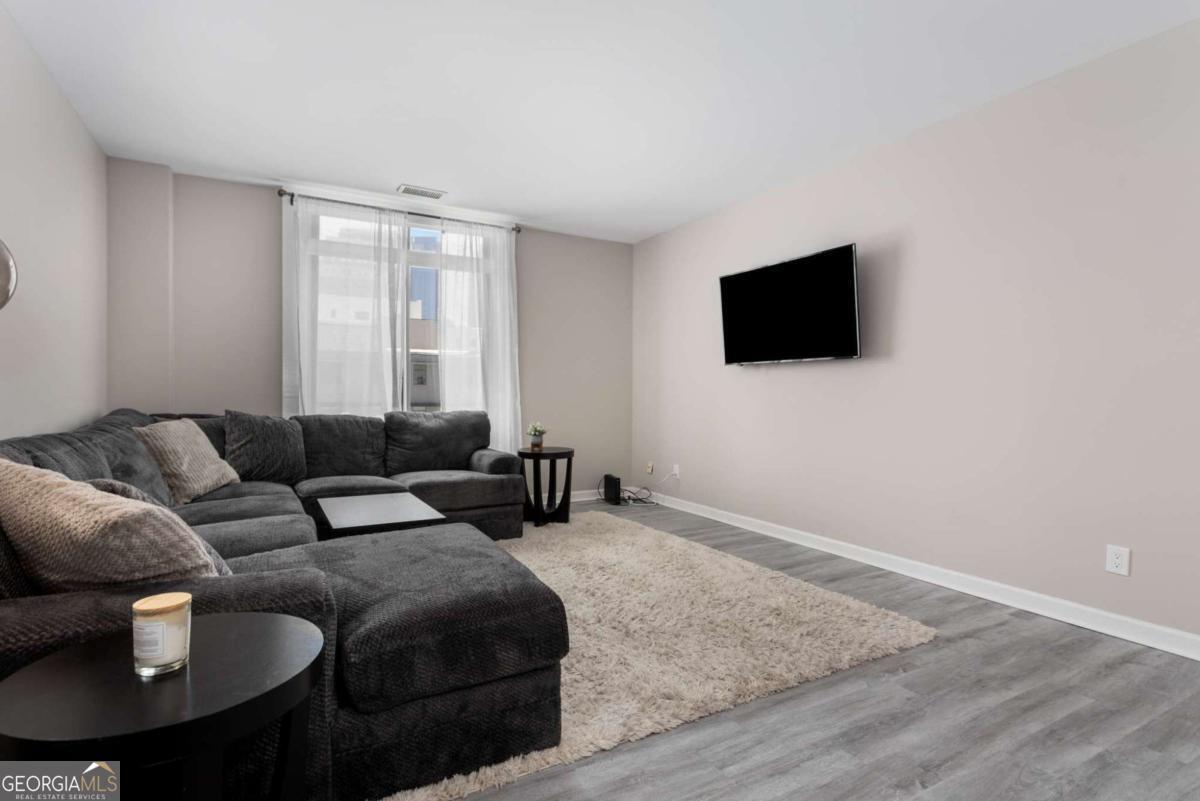 1421 Peachtree ST NE 401