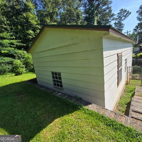 A home in Newnan