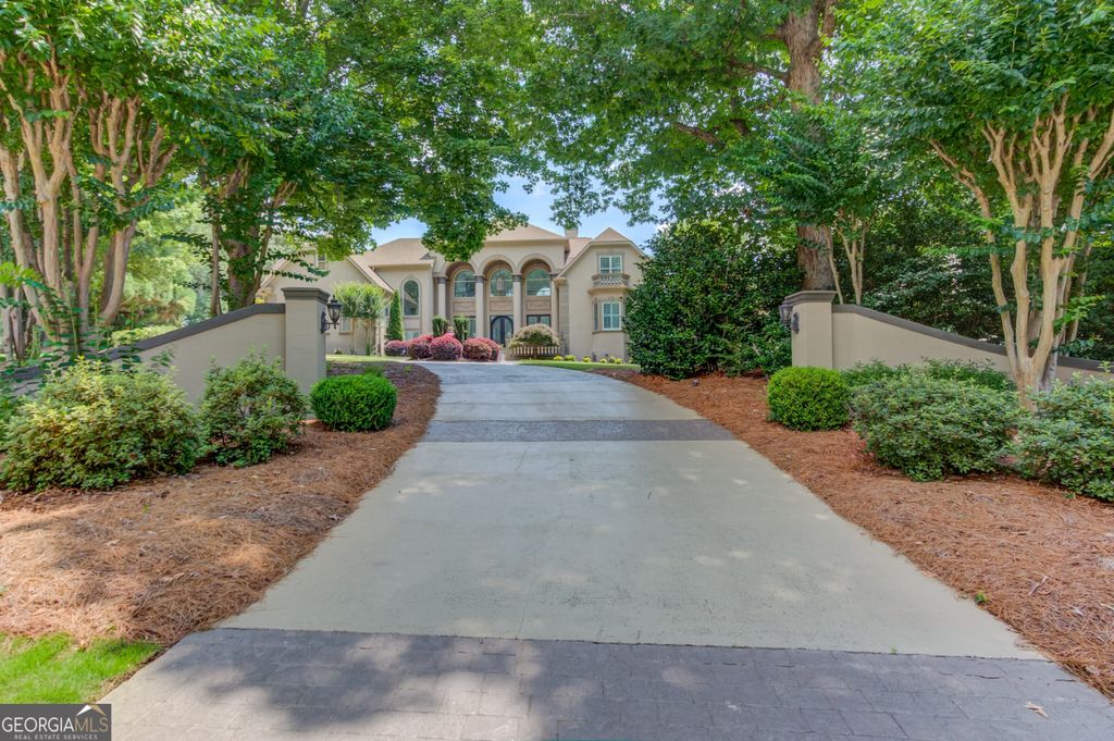 Photo of 1905 Kathy Whitworth Drive, Braselton, GA 30517 (MLS # 10785718)