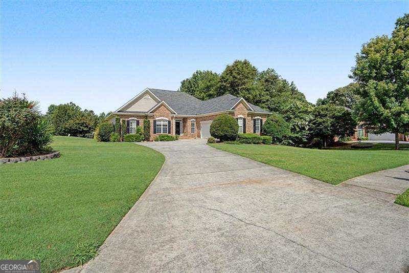 Photo of 118 Jasmine Way, Carrollton, GA 30180 (MLS # 10813384)