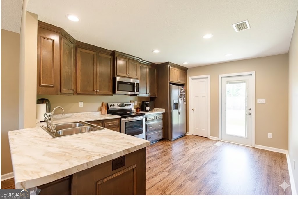 1518 San Bernardino WAY