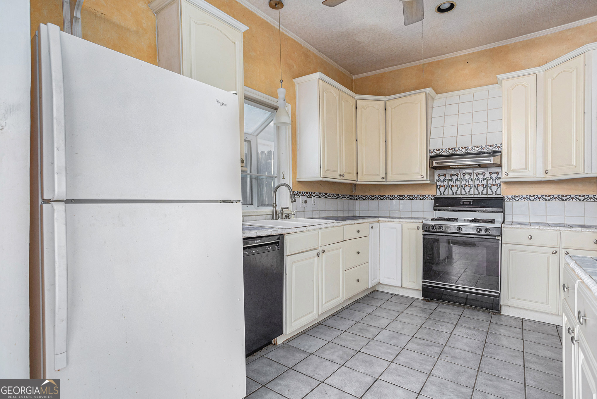 1200 Dekalb AVE
