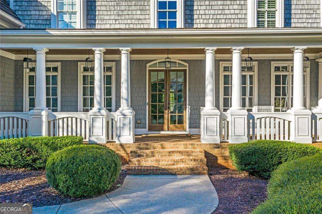 Photo of 900 Crabapple Hill, Alpharetta, GA 30004 (MLS # 10706830)