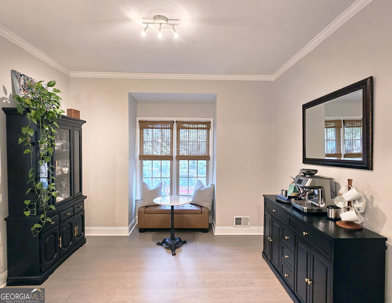 Roswell, Georgia 30075, United States, 4 Bedrooms Bedrooms, ,4 BathroomsBathrooms,Residential,Active,236639