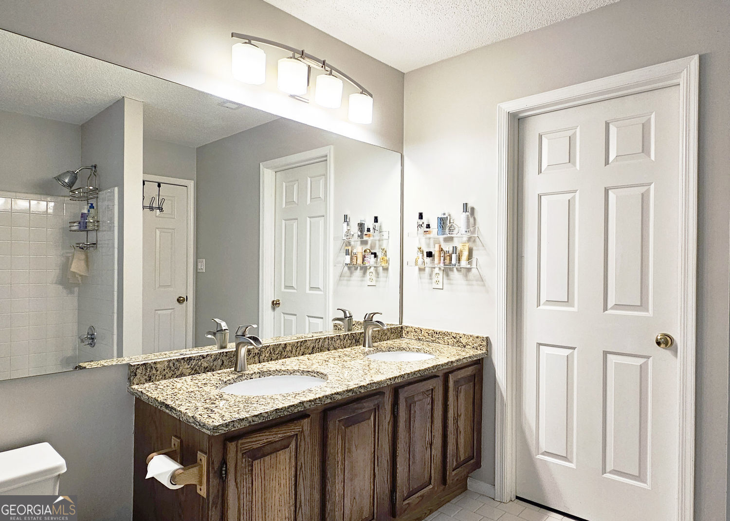 Roswell, Georgia 30075, United States, 4 Bedrooms Bedrooms, ,4 BathroomsBathrooms,Residential,Active,236639