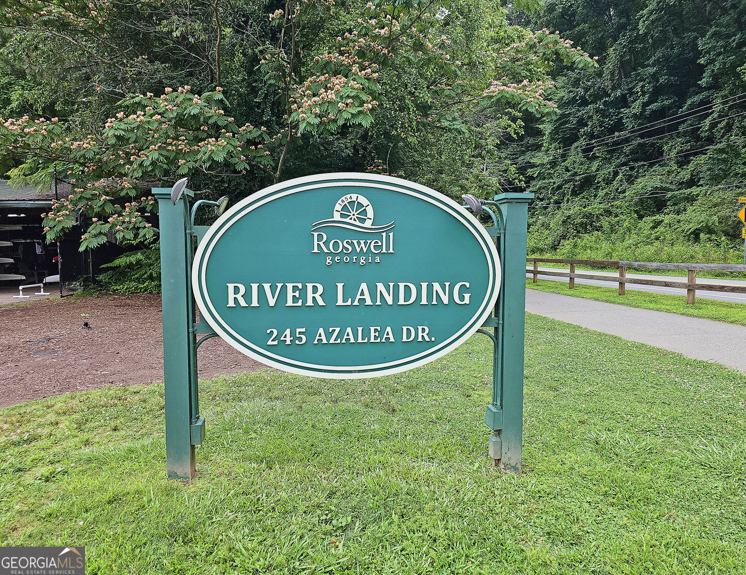 Roswell, Georgia 30075, United States, 4 Bedrooms Bedrooms, ,4 BathroomsBathrooms,Residential,Active,236639