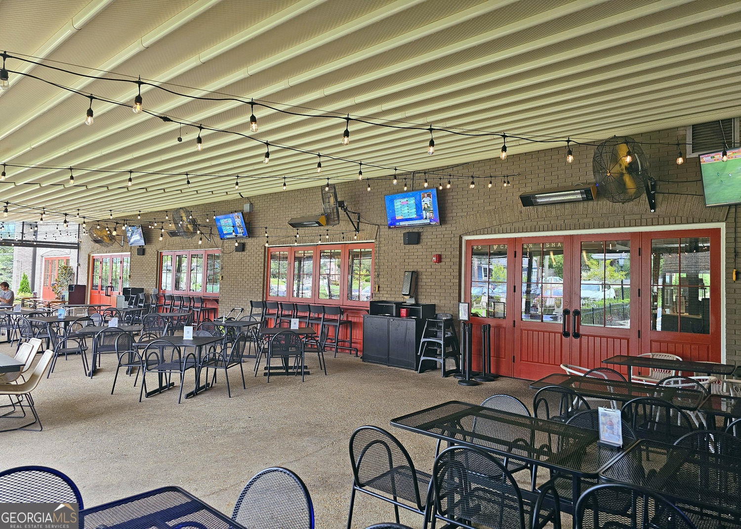 Roswell, Georgia 30075, United States, 4 Bedrooms Bedrooms, ,4 BathroomsBathrooms,Residential,Active,236639