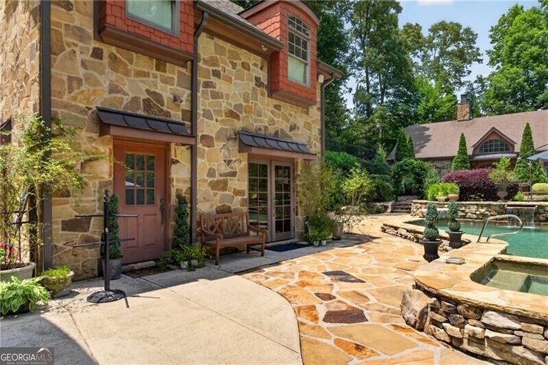 625 Willeo Rd, Roswell, GA, 30075, USA, 7 Bedrooms Bedrooms, ,7 BathroomsBathrooms,Residential,Active,625 Willeo Rd,10786013
