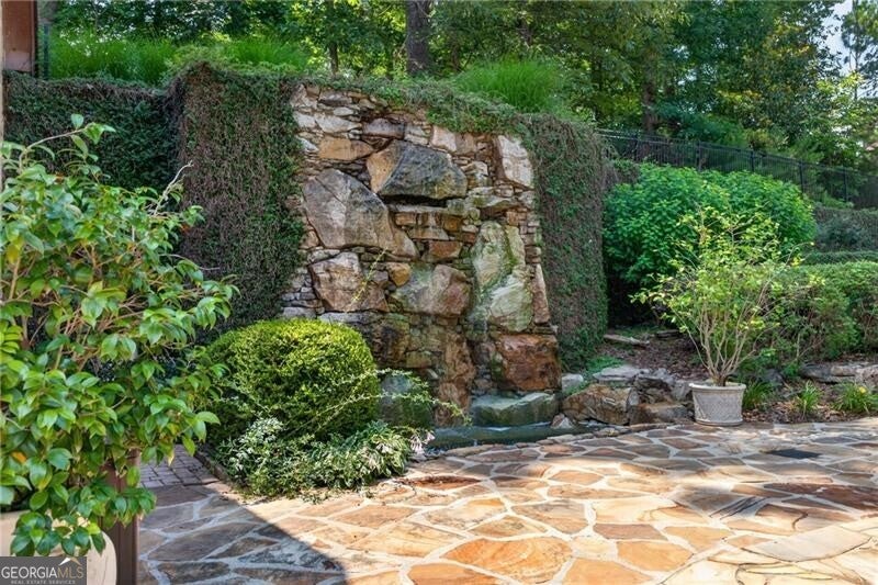 625 Willeo Rd, Roswell, GA, 30075, USA, 7 Bedrooms Bedrooms, ,7 BathroomsBathrooms,Residential,Active,625 Willeo Rd,10786013