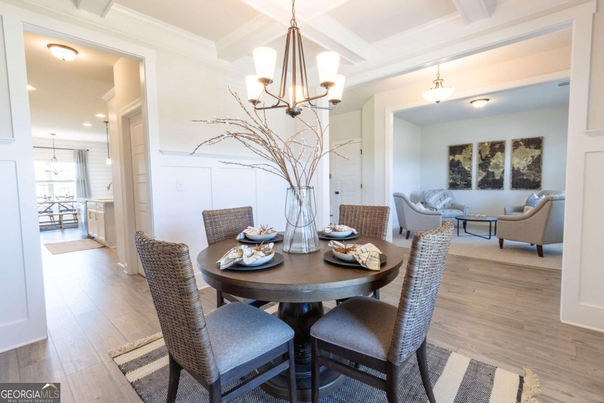 560 Calgary Downs DR