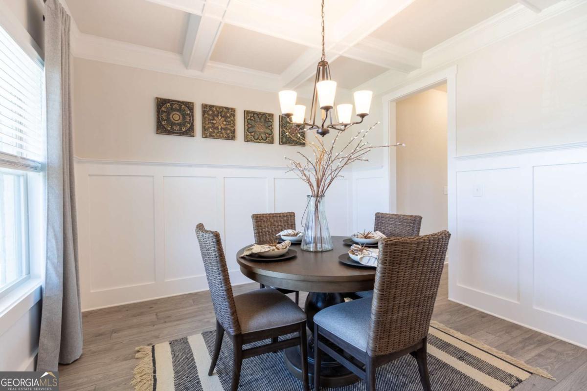 560 Calgary Downs DR