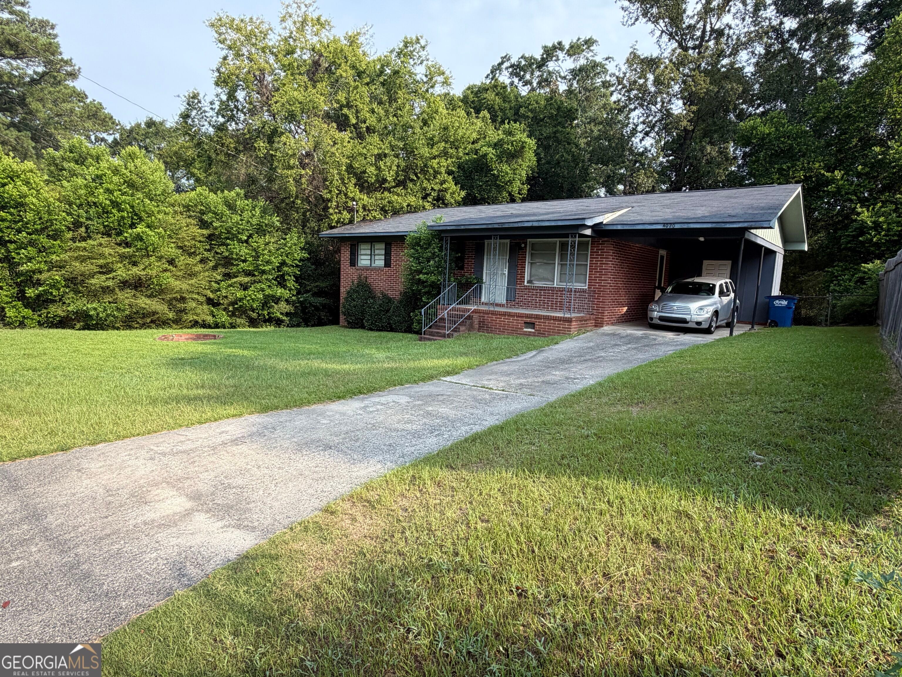 4020 Lindwood DR