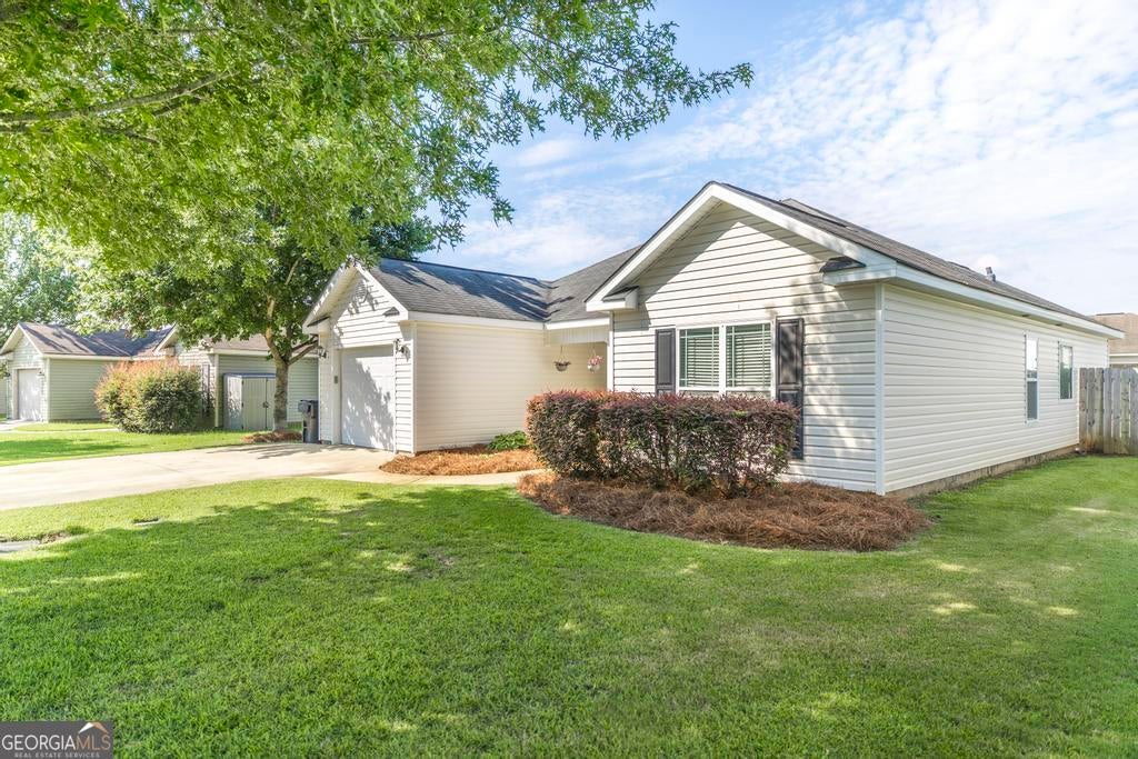 Photo of 207 Ellington Ct, perry, GA 31069 (MLS # 10807267)