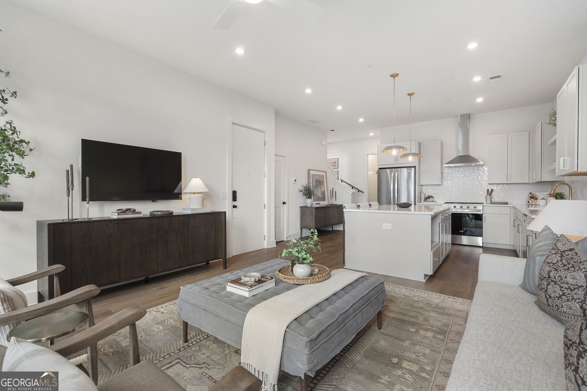 919 Hughley CIR SE 72