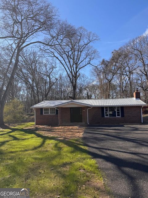 9 E Magnolia DR Newnan GA 30263