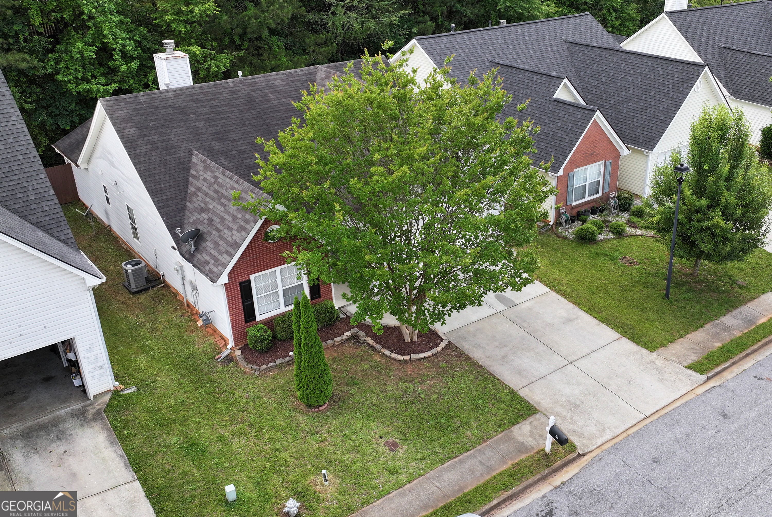 285 Kentshire PL