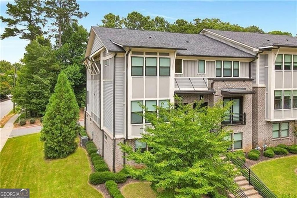 Photo of 3571 Blair Circle NE, Atlanta, GA 30319 (MLS # 10759930)