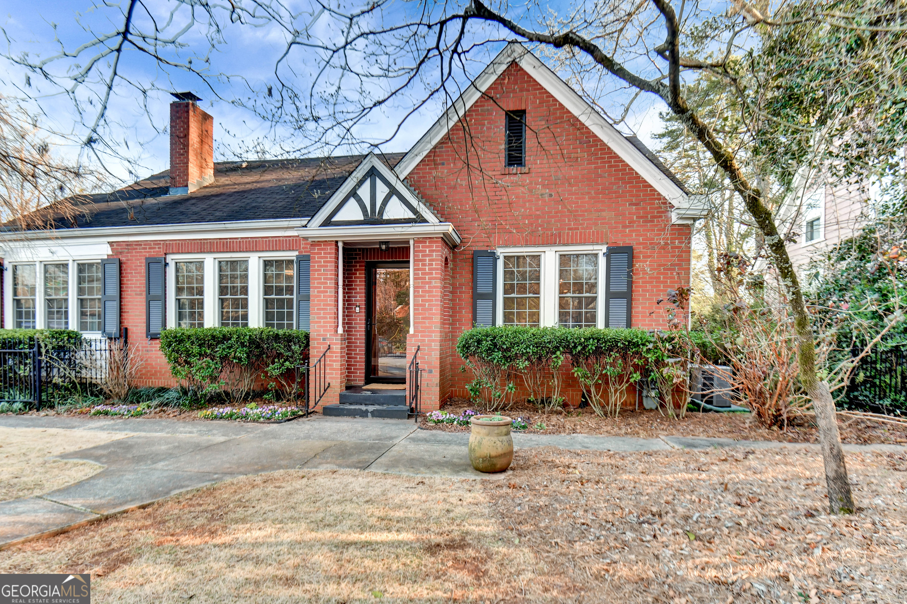 570 Southview DR