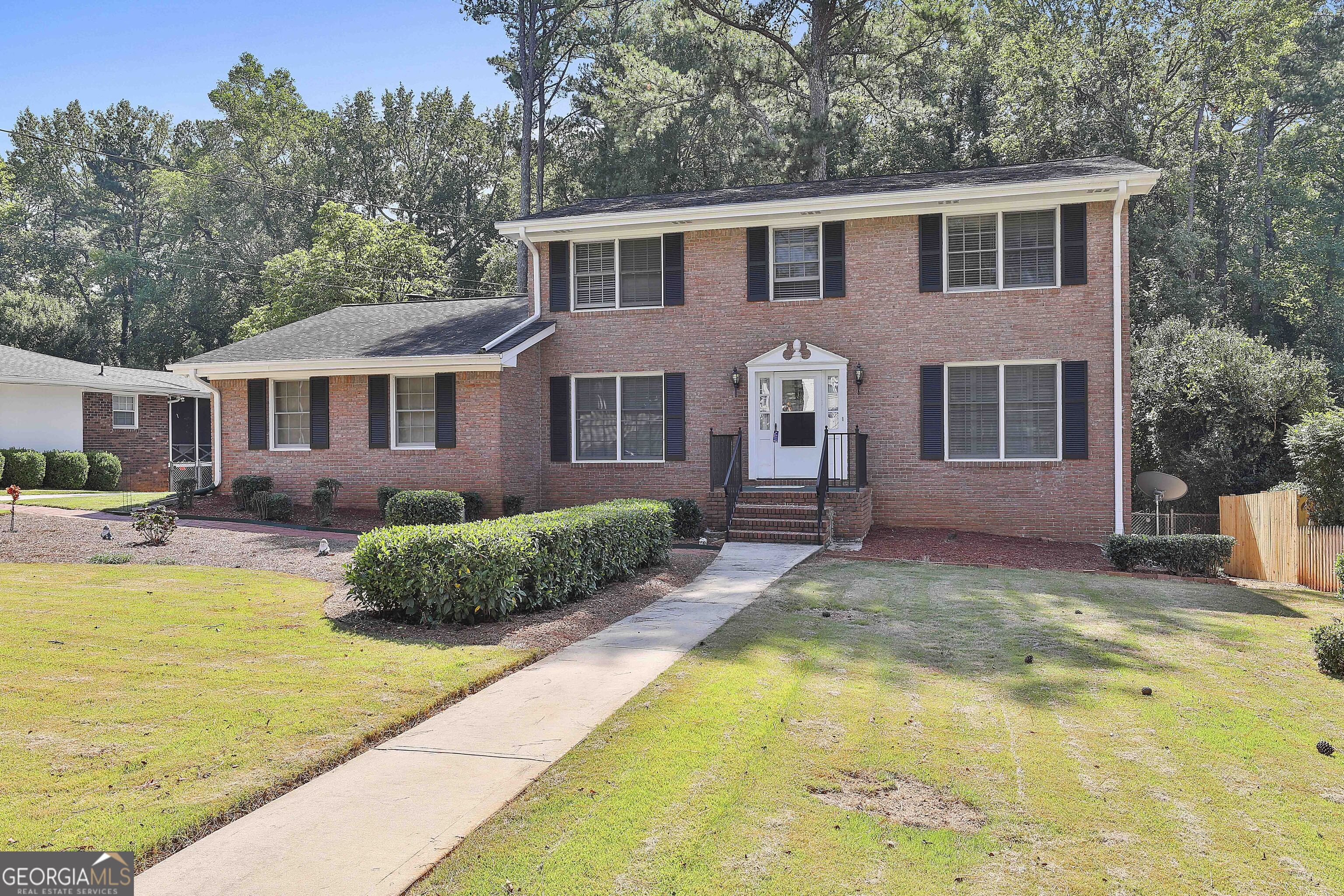 Tuxedo Estates - Residential
