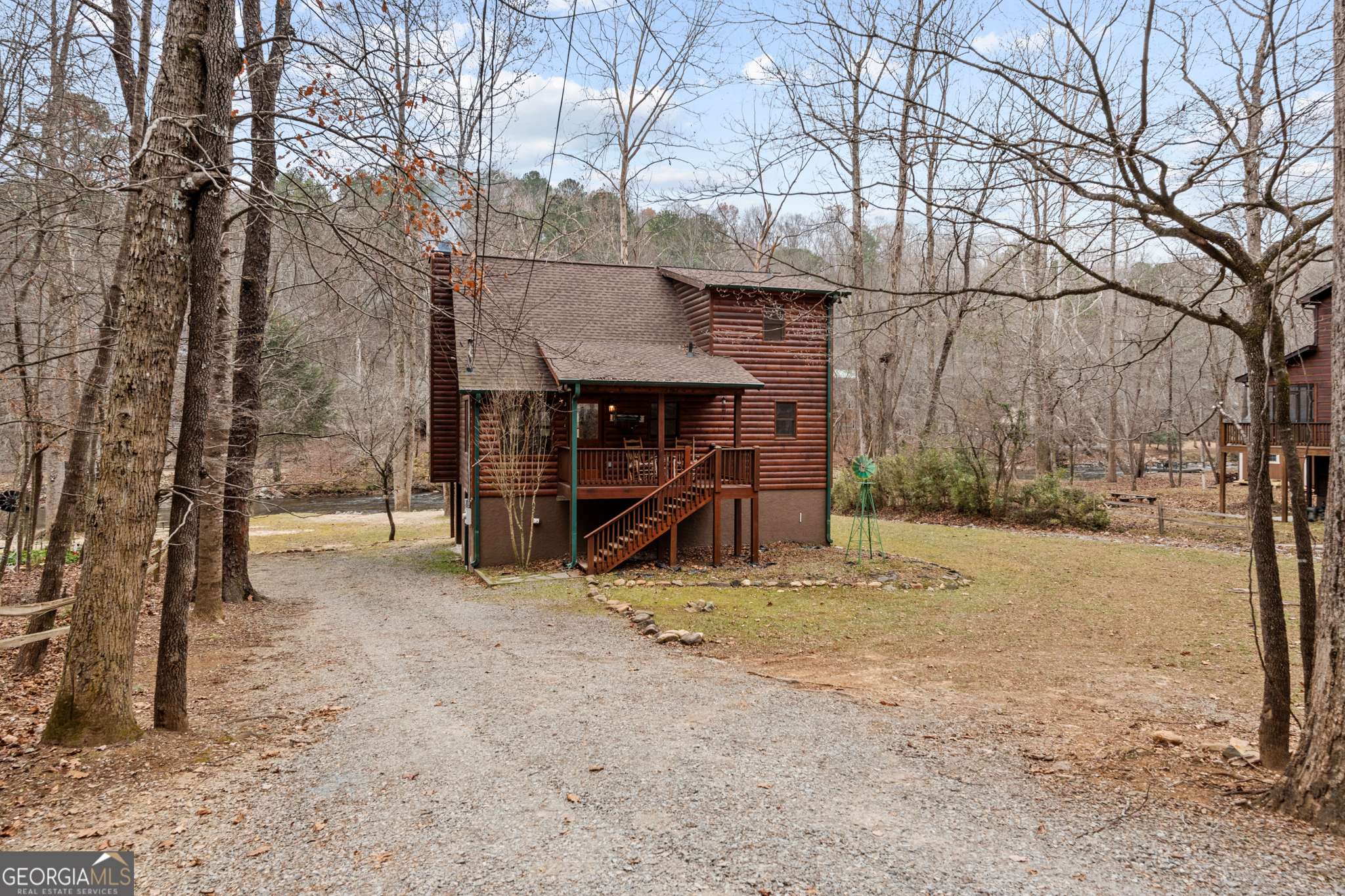 823 Centergate DR