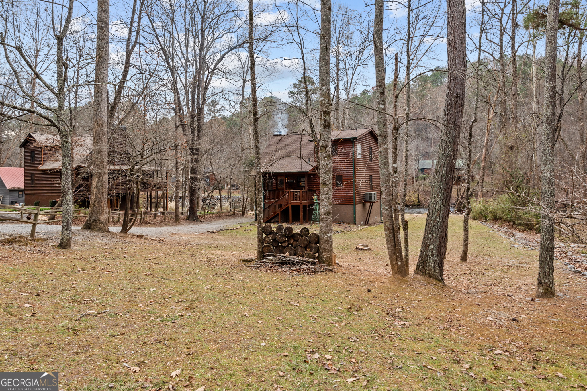 823 Centergate DR
