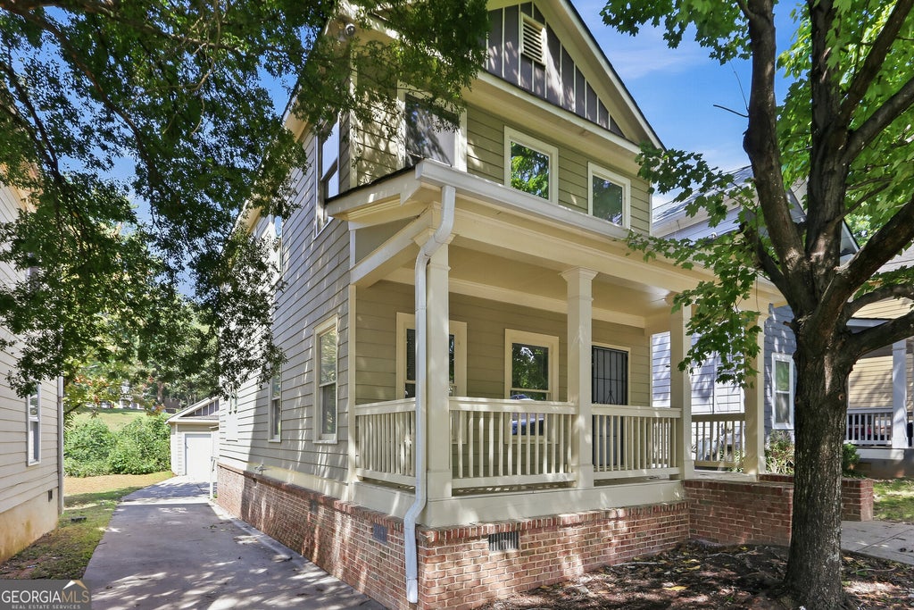 Photo of 697 Cooper Street SW, Atlanta, GA 30315 (MLS # 10855301)