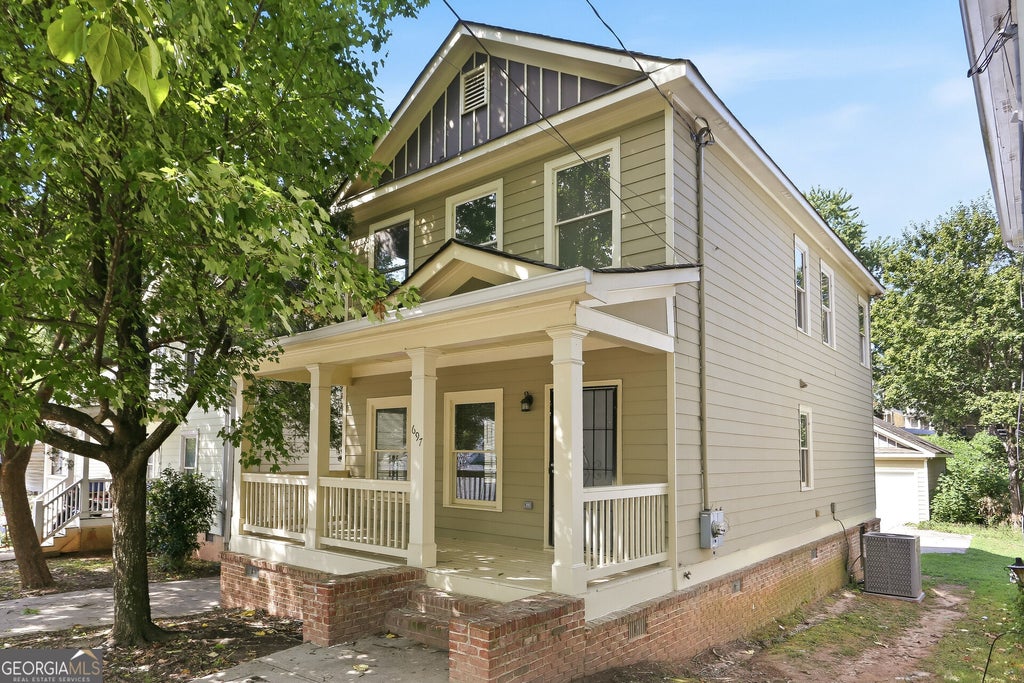 Photo of 697 Cooper Street SW, Atlanta, GA 30315 (MLS # 10855301)