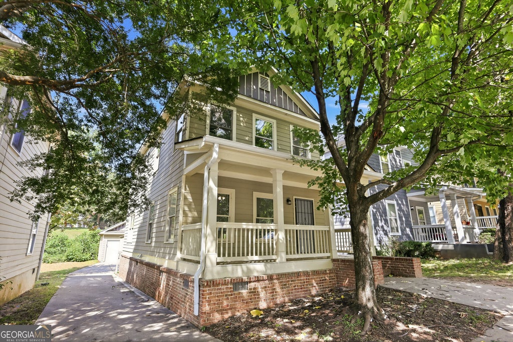 Photo of 697 Cooper Street SW, Atlanta, GA 30315 (MLS # 10855301)