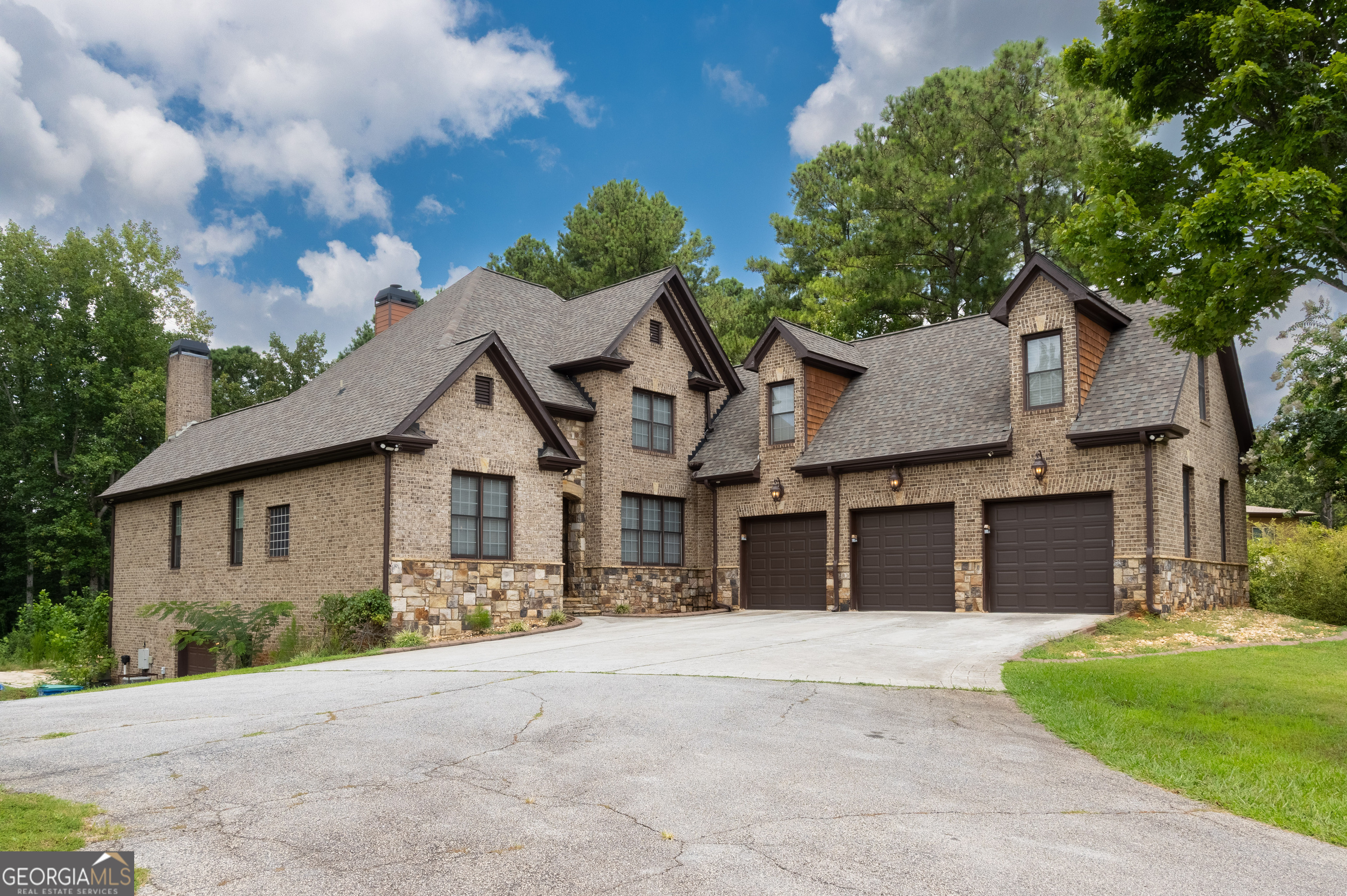 4387 Old Fairburn