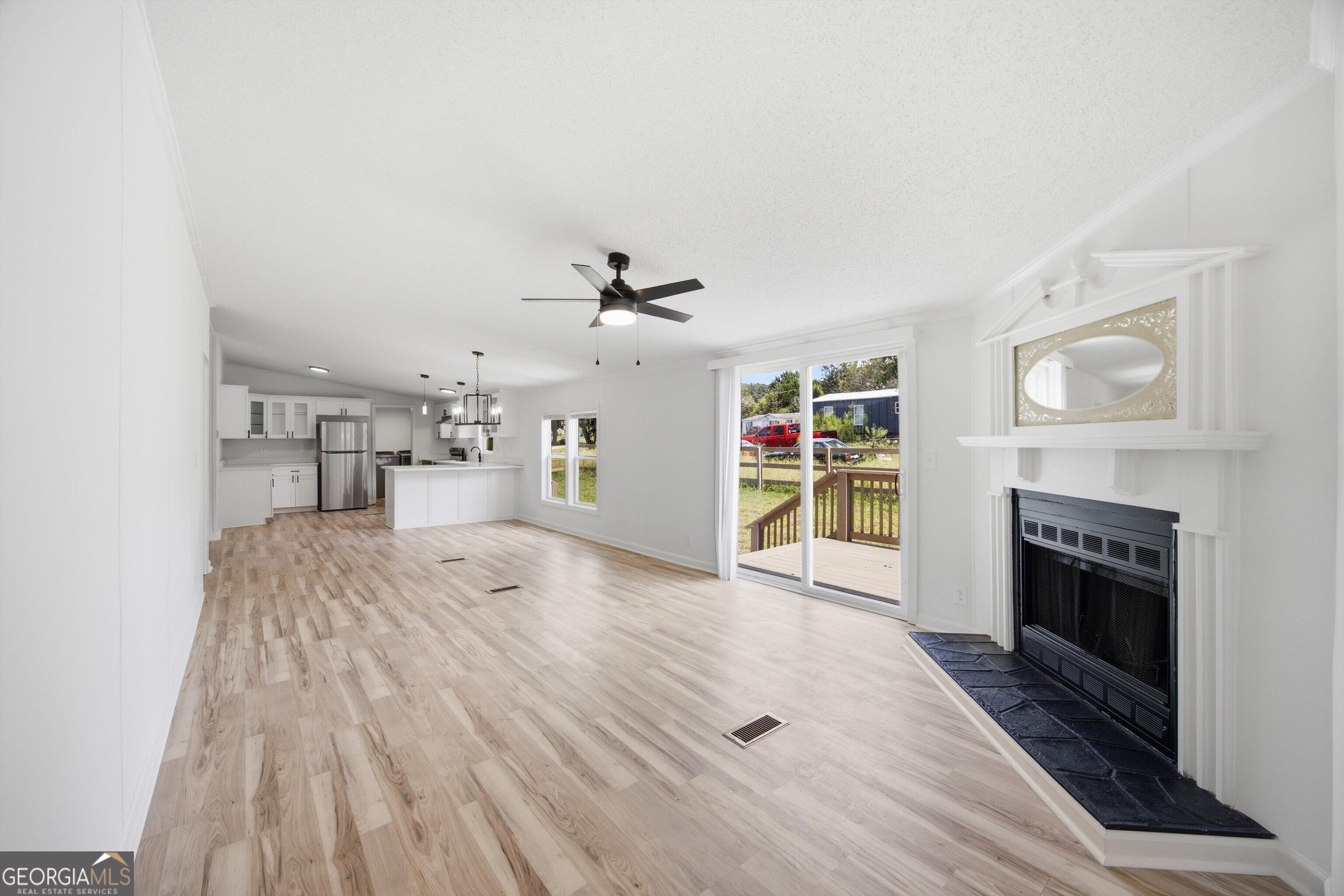 773 Brackett RD