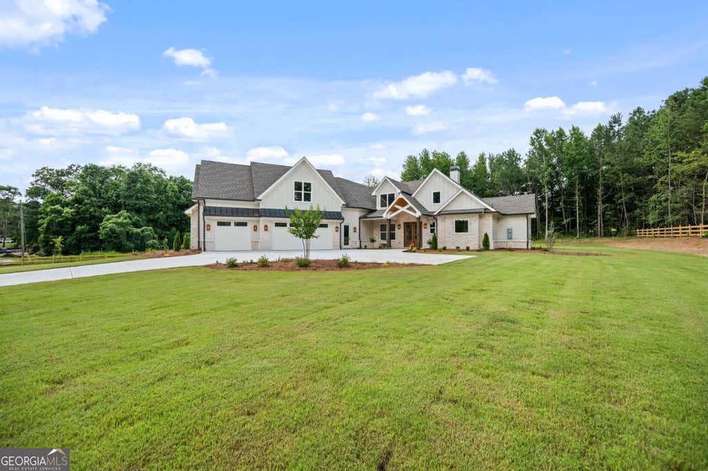 Photo of 2889 Briscoe Road, Loganville, GA 30052 (MLS # 10806836)