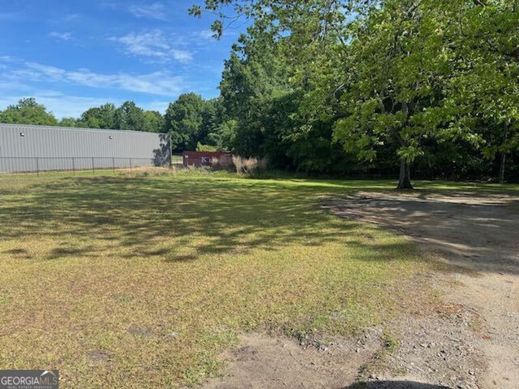 Photo of 319 E McCarty Street, Sandersville, GA 31082 (MLS # 10757829)
